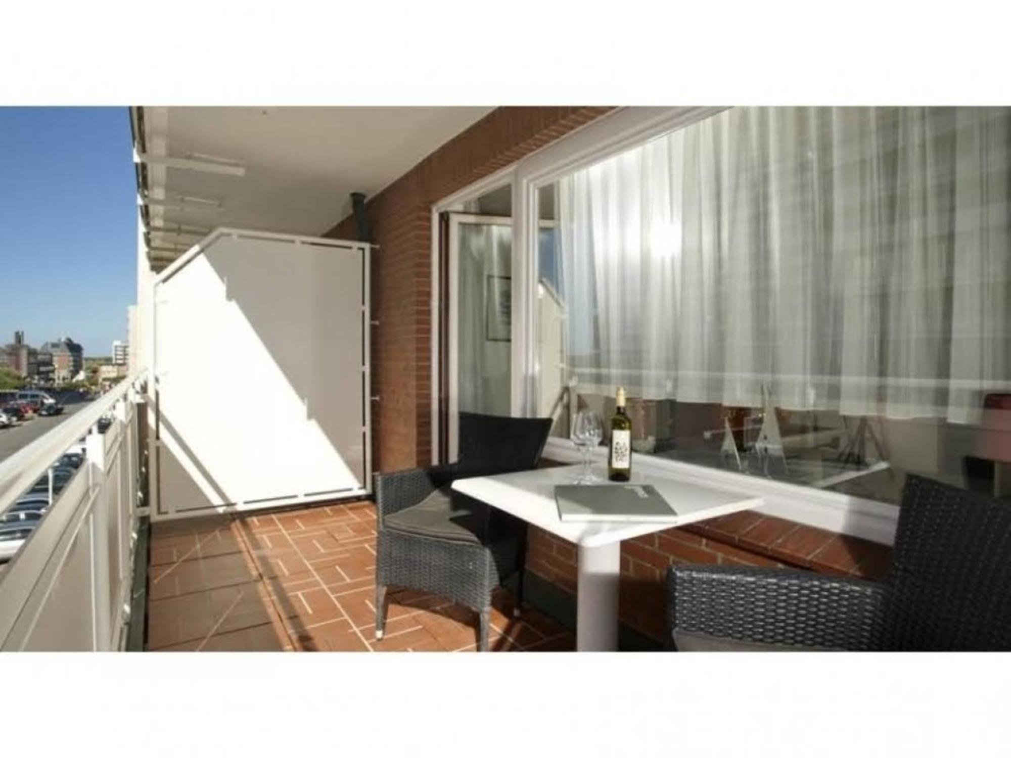 5-7, Moewe Apartment